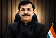 तुकाराम मुंढे यांची मोठी कारवाई: परांड्यात १ कोटीचा बेकायदा गुटखा जप्त ! Tukaram Mundhe Paranda 1 Crore Gutka